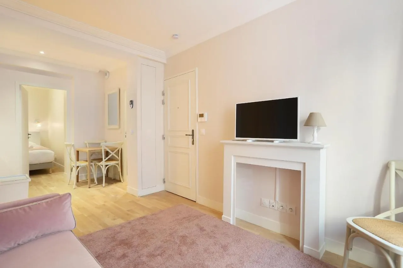 Residence Grands Boulevards By Studio Prestige Paris Apartment