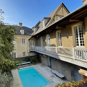 La Maison Aux Murs Anciens Et Ses Séjour chez l'habitant Tarbes